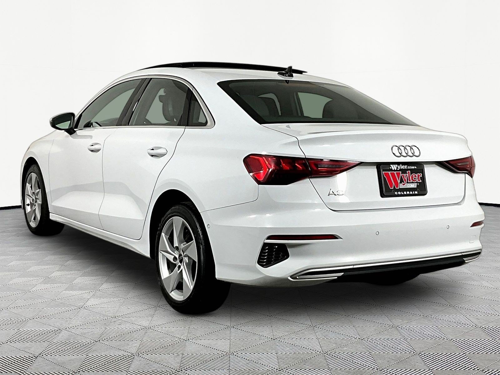 Used 2024 Audi A3 2.0T Premium FWD image 4