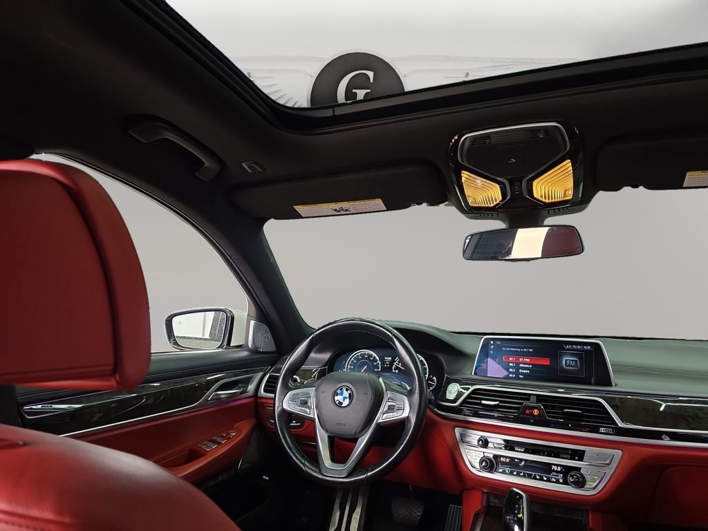 Used 2016 BMW 750i RWD image 17