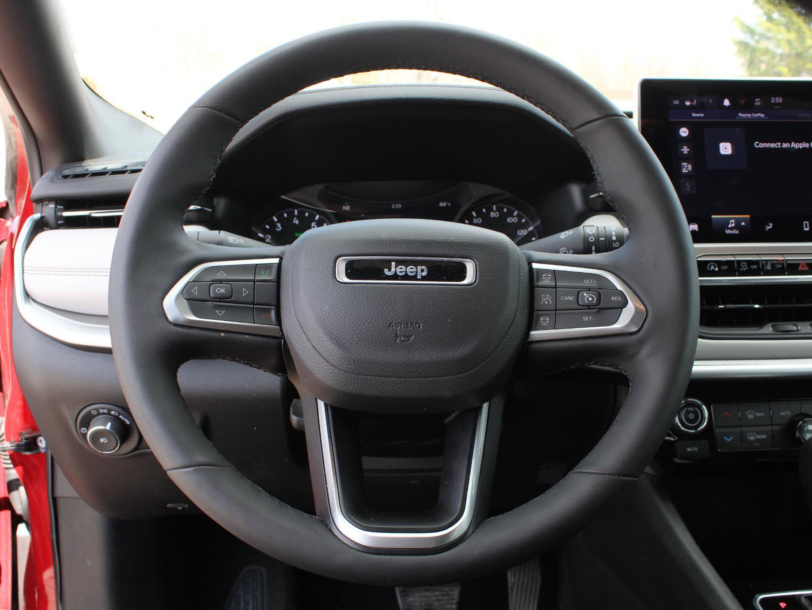 Used 2025 Jeep Compass Limited AWD/4WD image 9