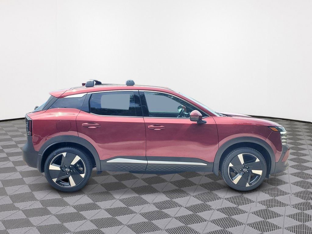 New 2026 Nissan Kicks SR w/ Cold Weather Package image 2