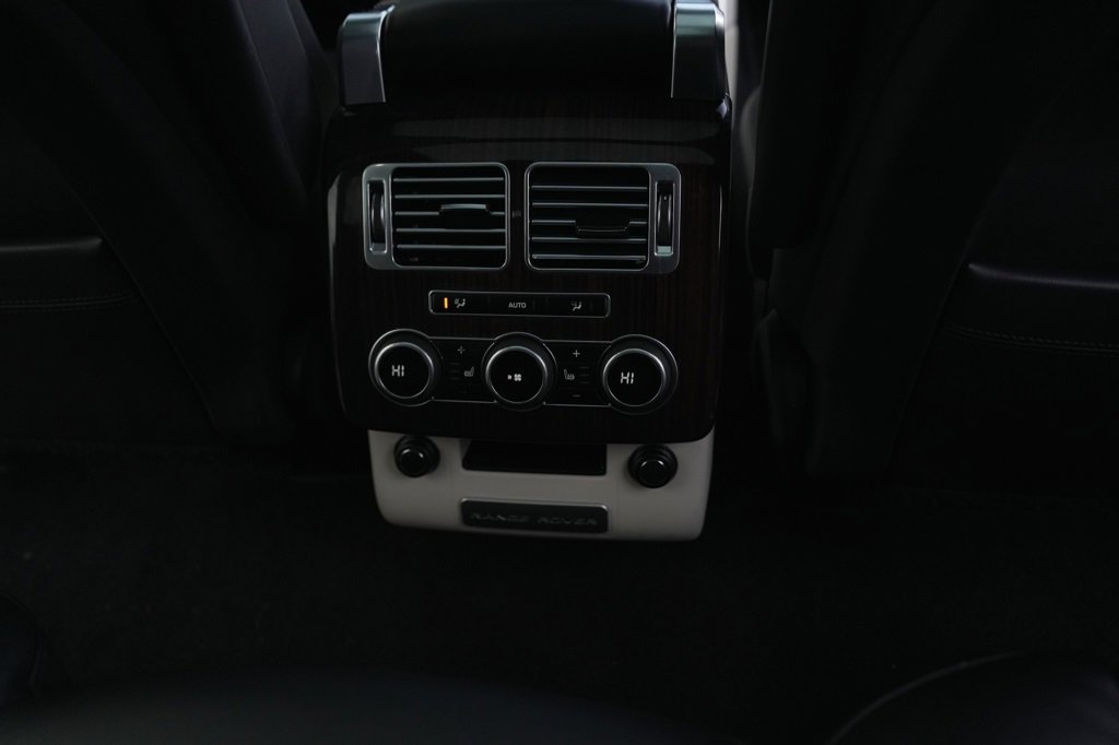 Used 2015 Land Rover Range Rover Supercharged image 24