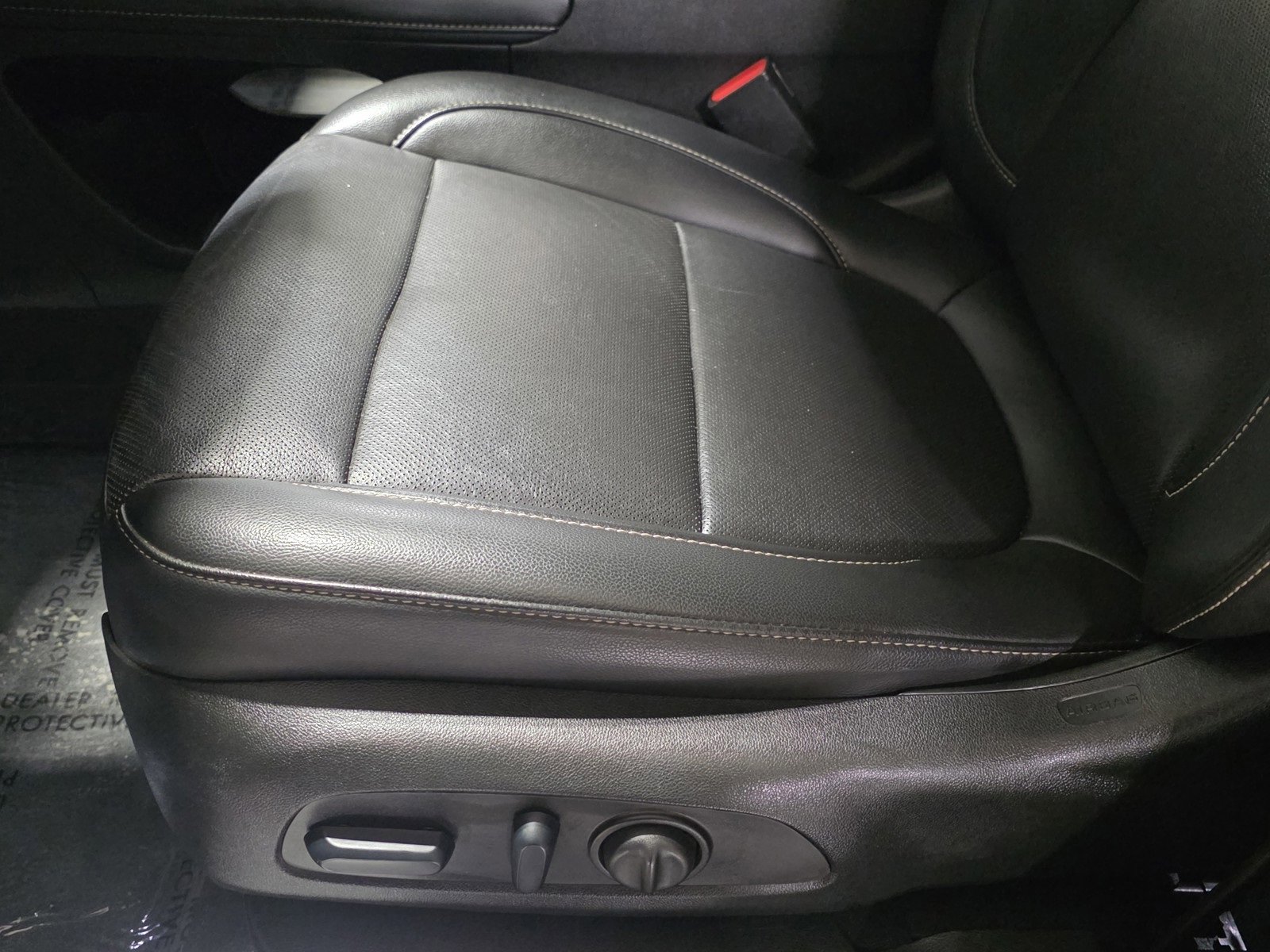 Used 2023 GMC Acadia SLT image 26