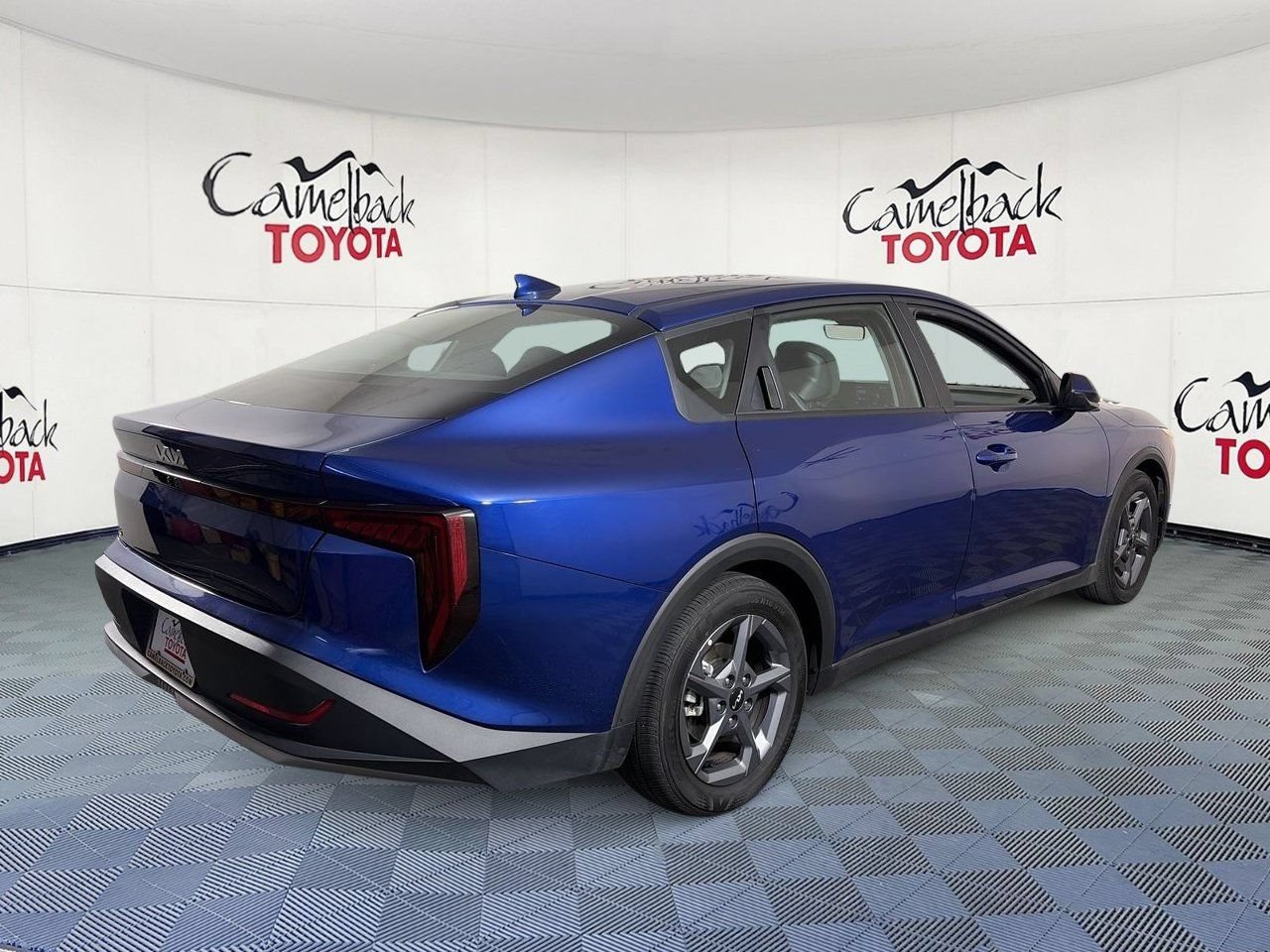 Used 2025 Kia K4 FWD image 8