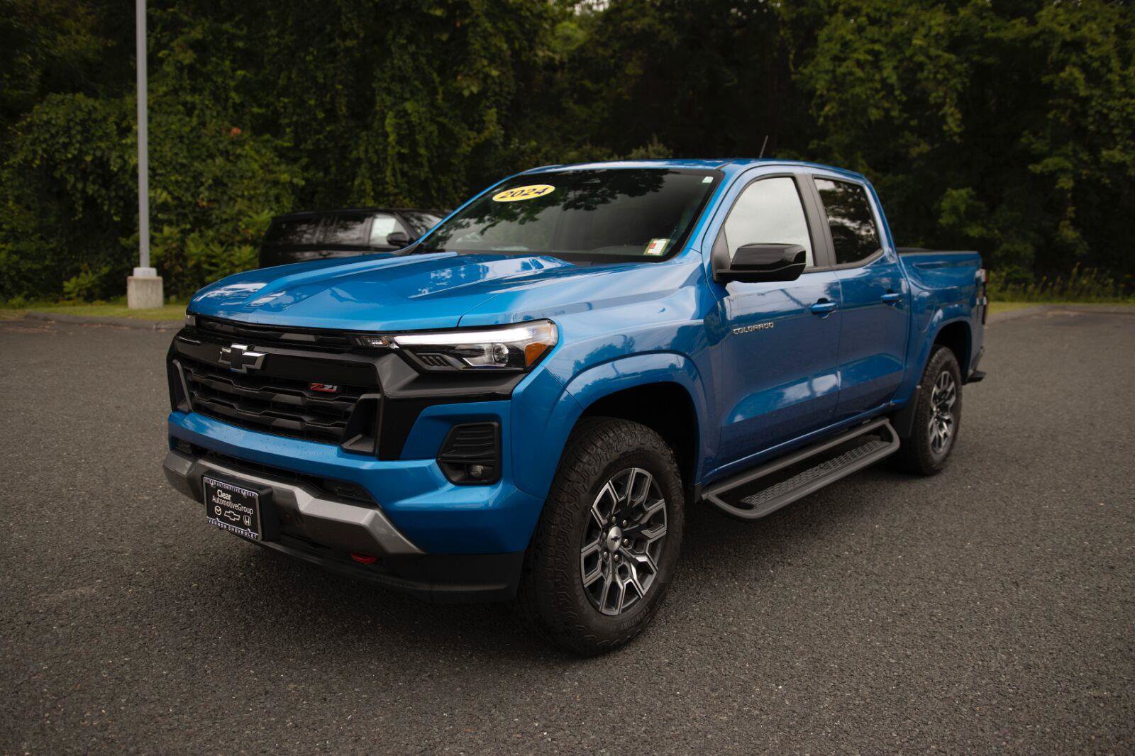 Used 2024 Chevrolet Colorado Z71 AWD/4WD image 15