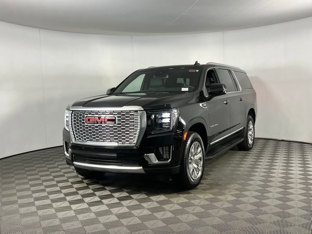 Used 2024 GMC Yukon XL Denali image 3