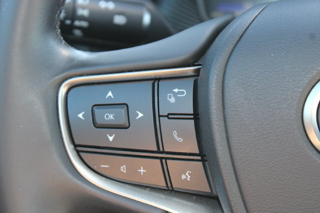 Certified 2024 Lexus UX 250h FWD image 18