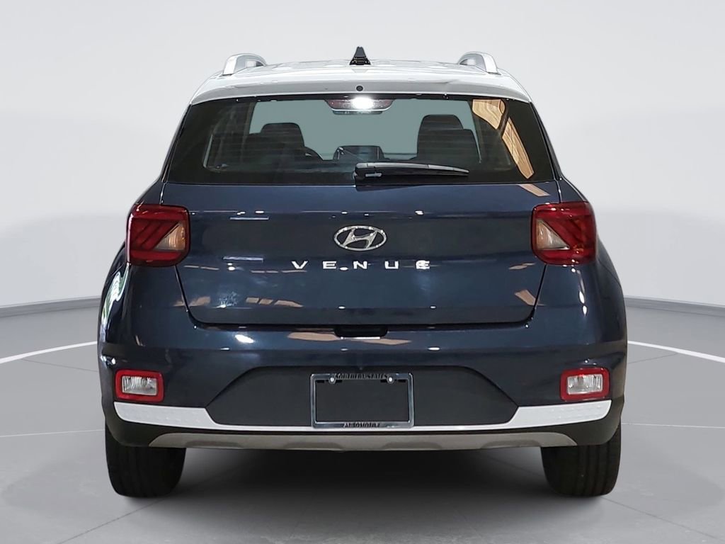 Used 2022 Hyundai Venue Limited FWD image 6