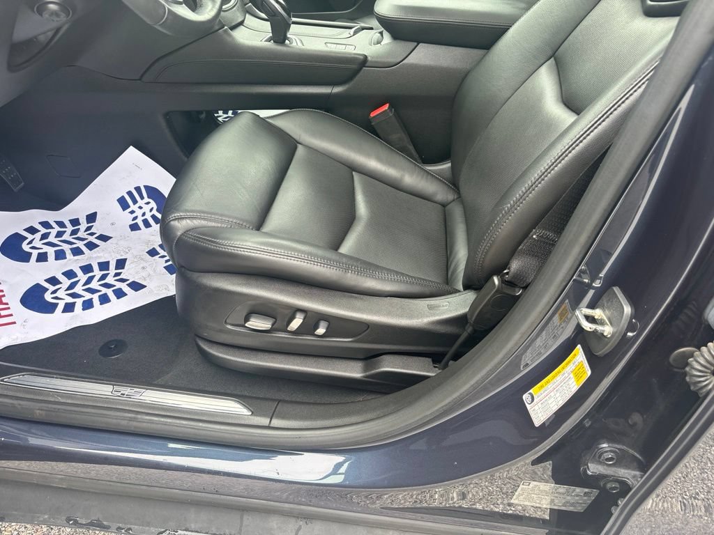 Used 2018 Cadillac XT5 Luxury AWD/4WD image 16