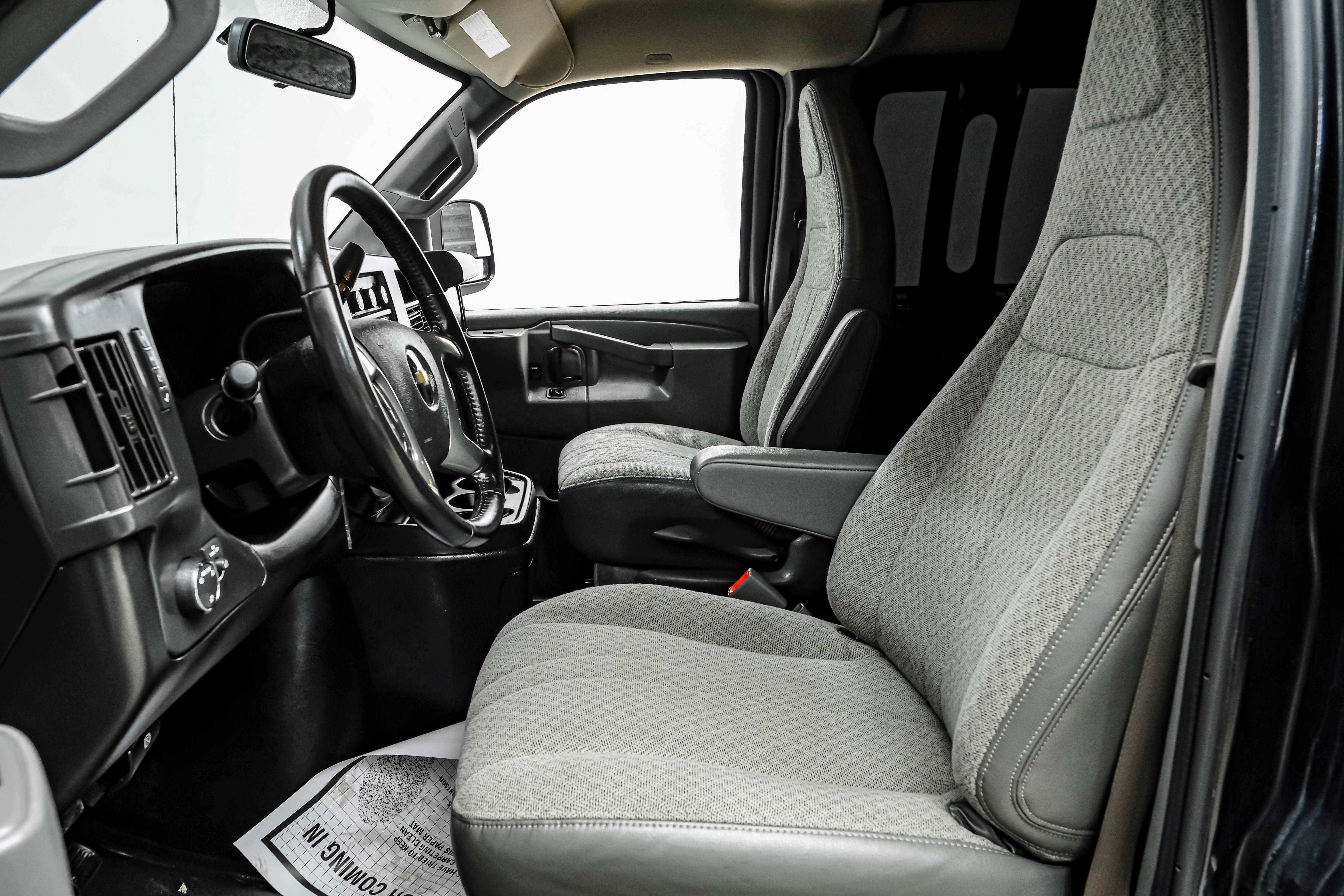 Used 2019 Chevrolet Express 2500 w/ Driver Convenience Package image 7