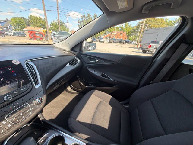 Used 2024 Chevrolet Malibu LT FWD image 25