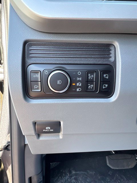 New 2026 Ford F250 XLT w/ XLT Premium Package AWD/4WD image 17