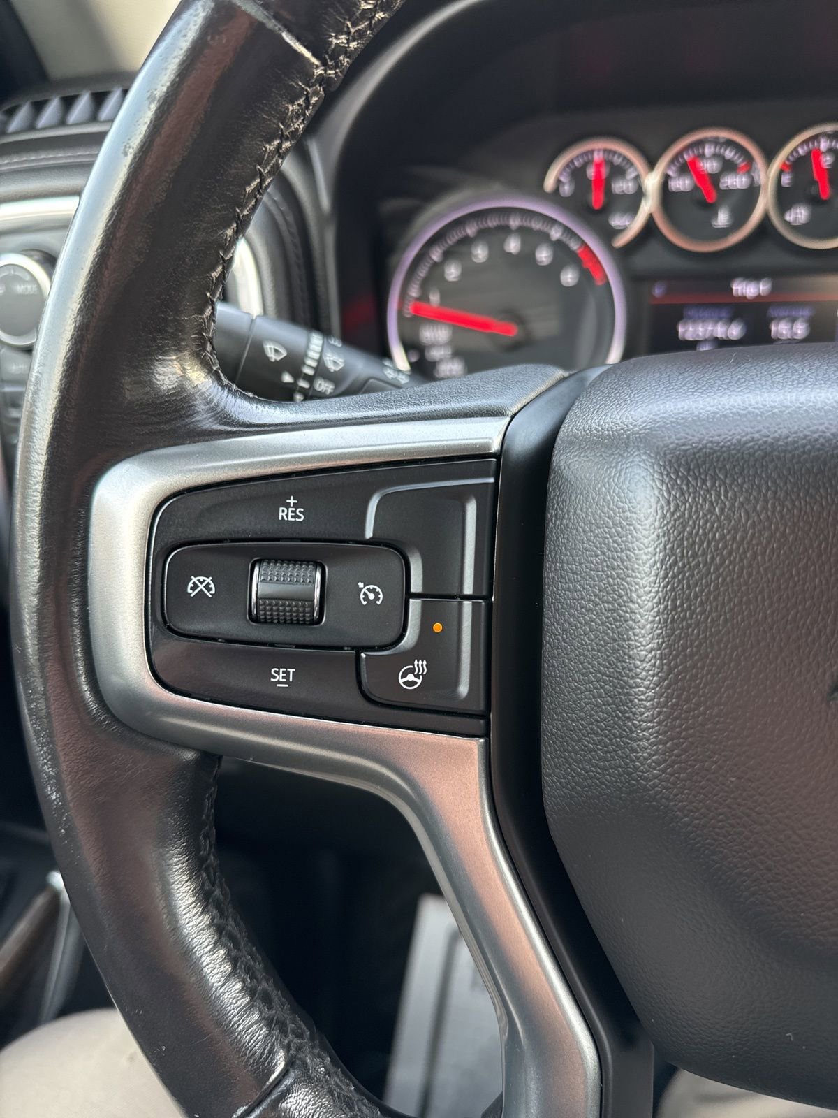 Used 2020 Chevrolet Silverado 1500 LT w/ Convenience Package image 23