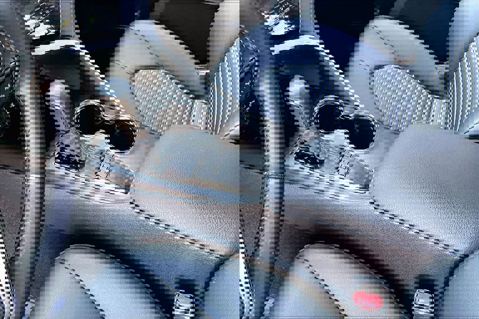 Used 2024 Toyota Camry SE image 17