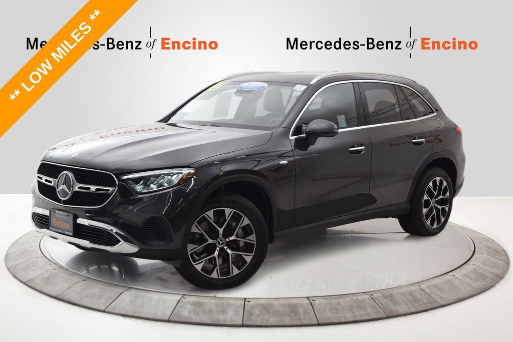 Used 2025 Mercedes-Benz GLC 350e 4MATIC image 1