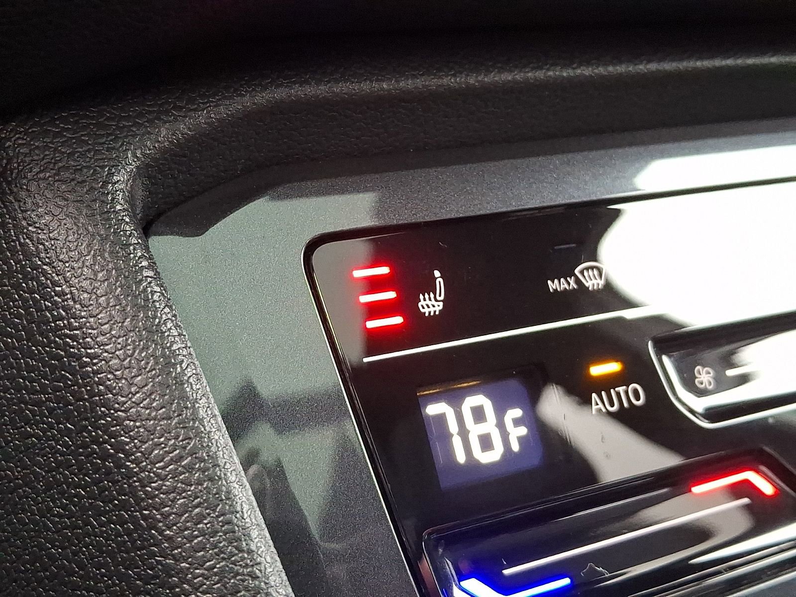 Used 2022 Volkswagen Tiguan SE R-Line image 27