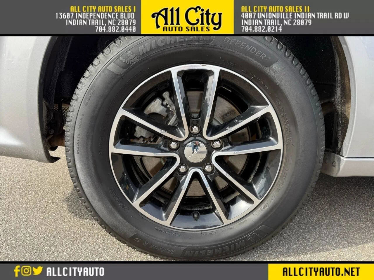 Used 2018 Dodge Grand Caravan SE FWD image 29