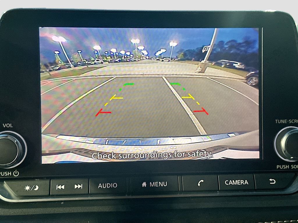 Used 2022 Nissan Rogue SV AWD/4WD image 17