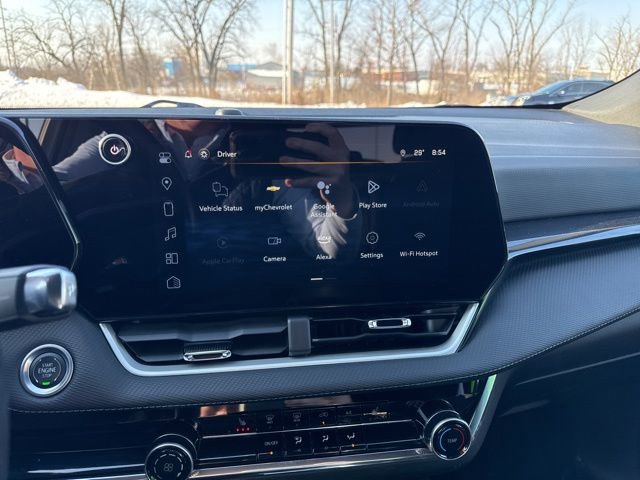 Used 2025 Chevrolet Equinox LT w/ Safety and Technology Package image 33