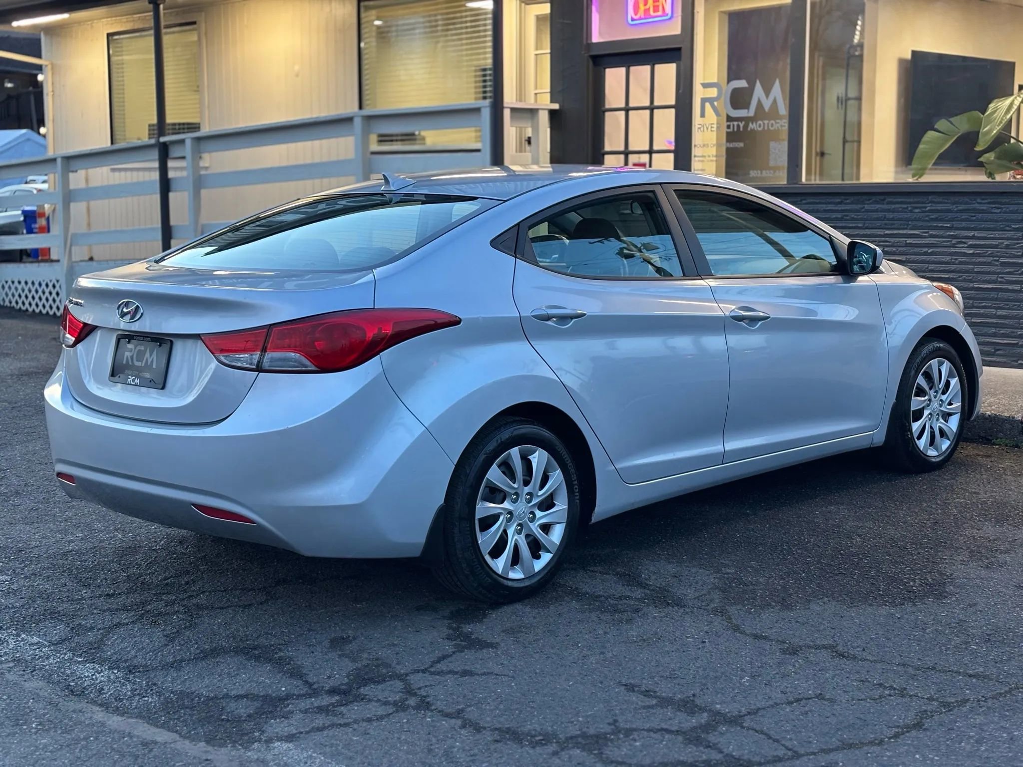 Used 2012 Hyundai Elantra GLS image 6