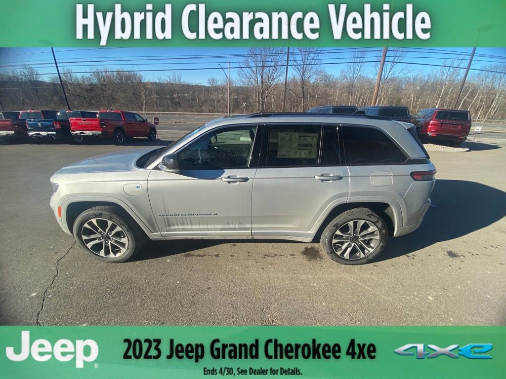 New 2023 Jeep Grand Cherokee Overland image 4