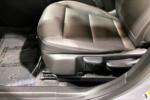 Used 2025 Chevrolet Trax RS w/ Sunroof Package image 19