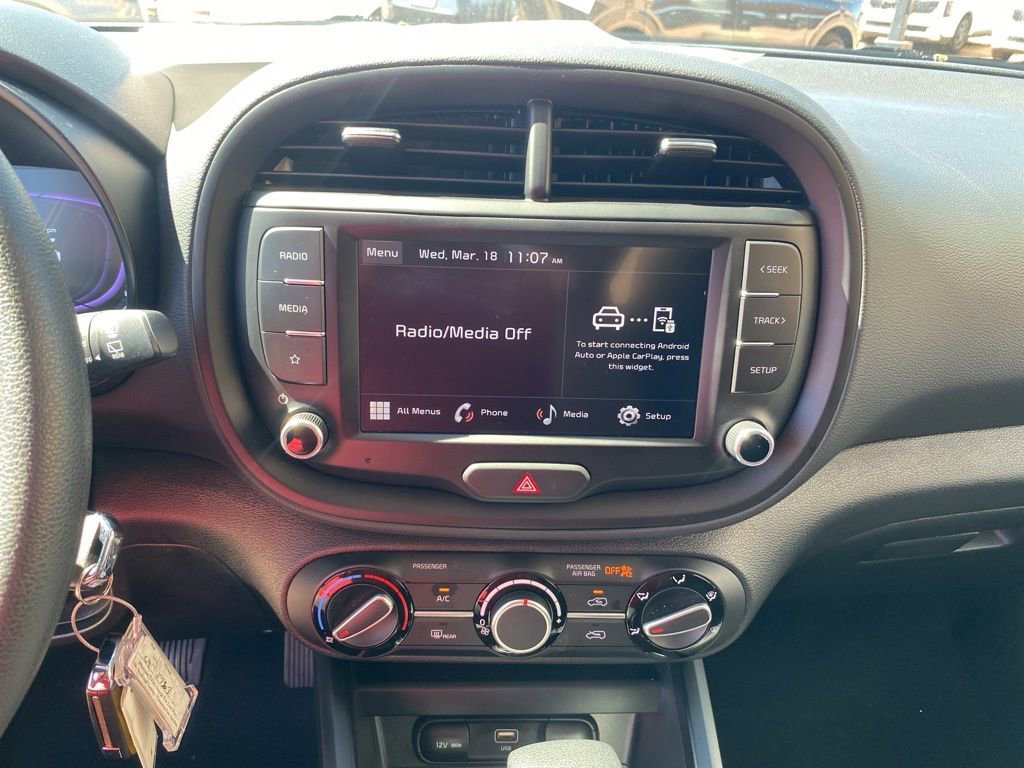 Certified 2025 Kia Soul LX image 27