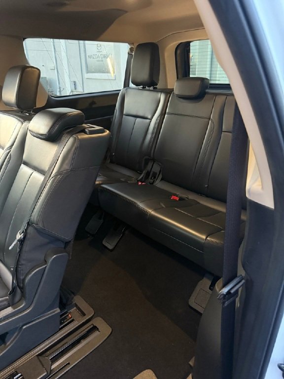 Used 2024 Ford Expedition Max XLT image 13