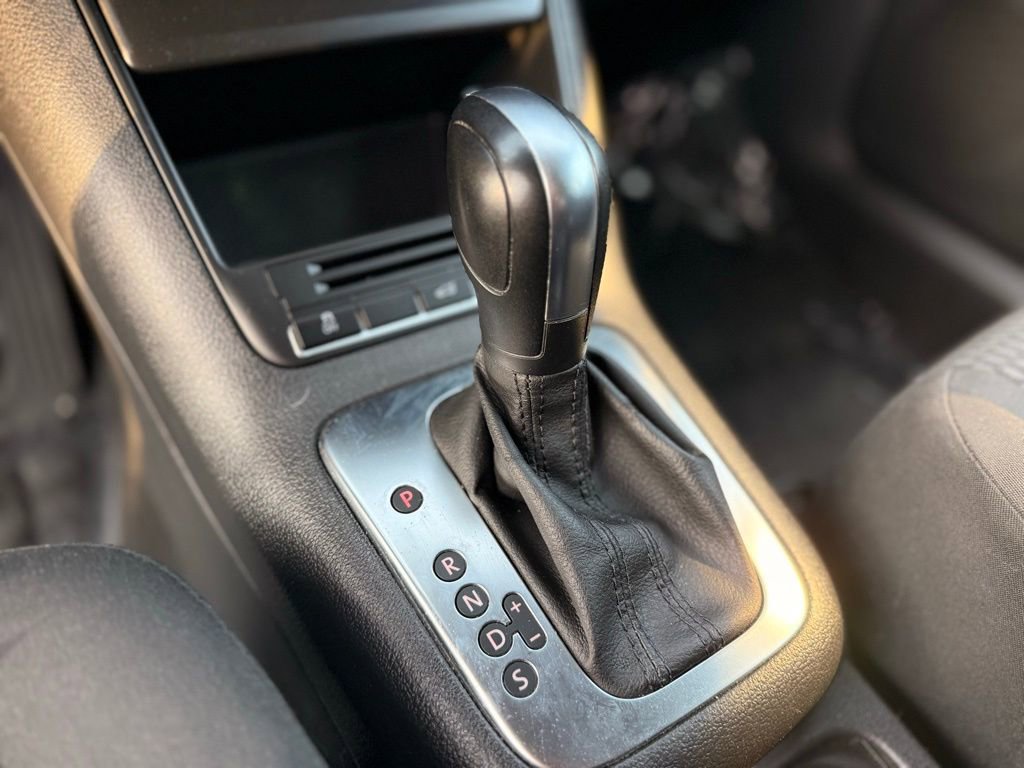 Used 2011 Volkswagen Tiguan S image 19