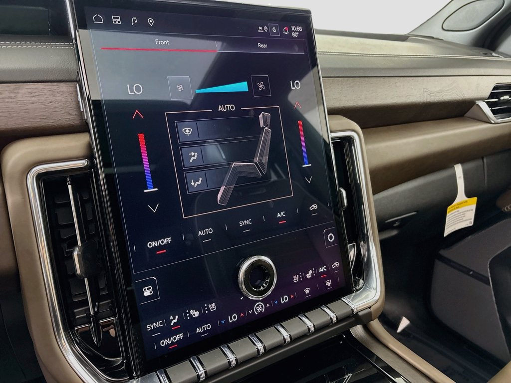 New 2026 GMC Yukon Denali Ultimate AWD/4WD image 16
