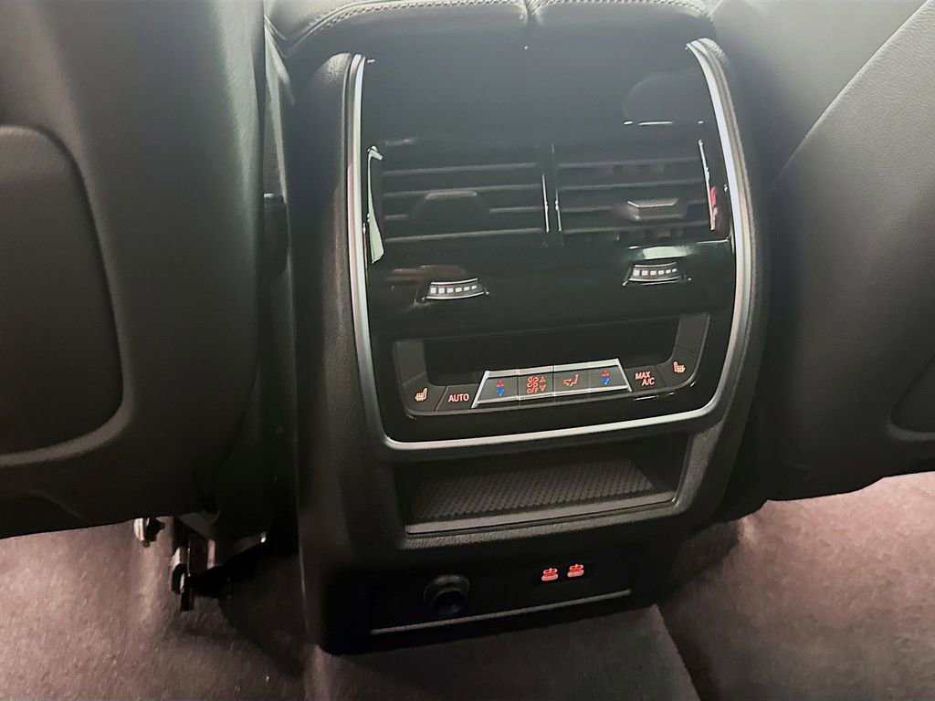 Used 2026 BMW X5 xDrive50e w/ M Sport Package image 31