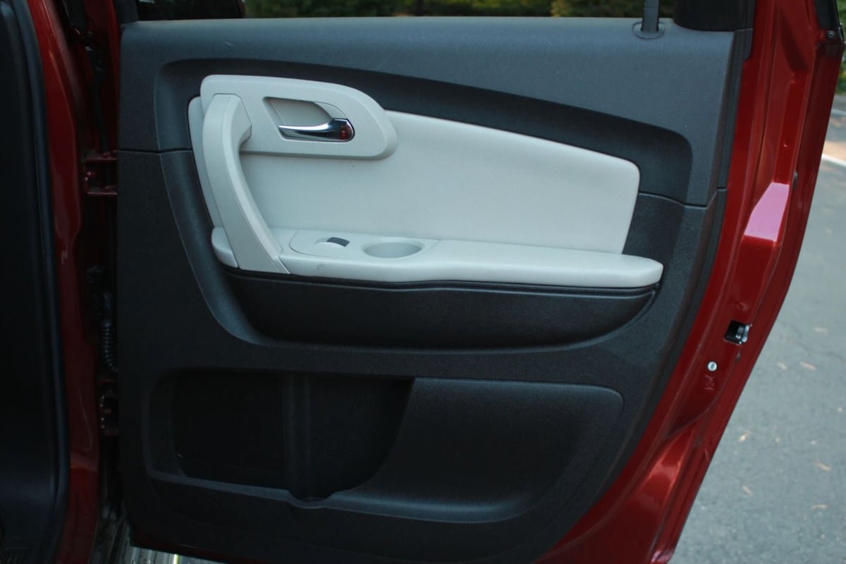Used 2011 Chevrolet Traverse LTZ w/ LPO, 'HIT The Road' Package AWD/4WD image 21