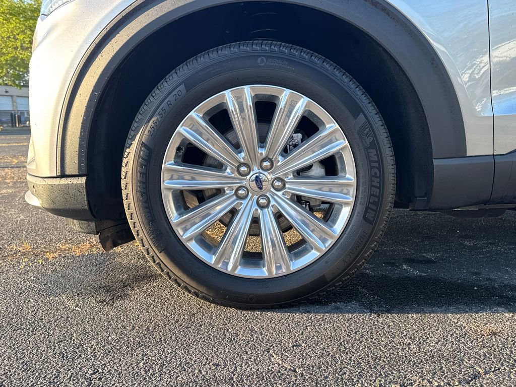 Used 2025 Ford Explorer Platinum w/ LUX Leather Package image 20
