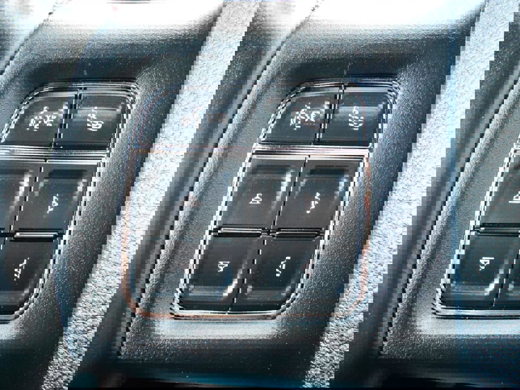 Certified 2016 RAM 1500 Rebel w/ Luxury Group image 22