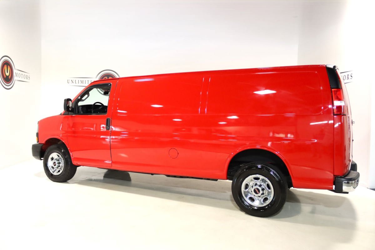 Used 2023 GMC Savana 3500 Extended w/ Driver Convenience Package RWD image 27