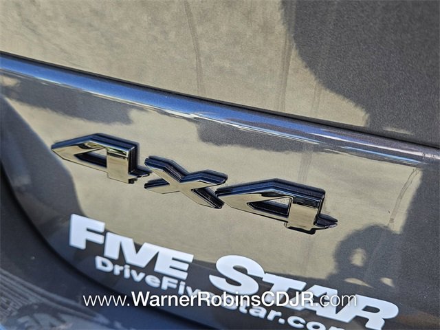 New 2025 Jeep Grand Cherokee Altitude image 11