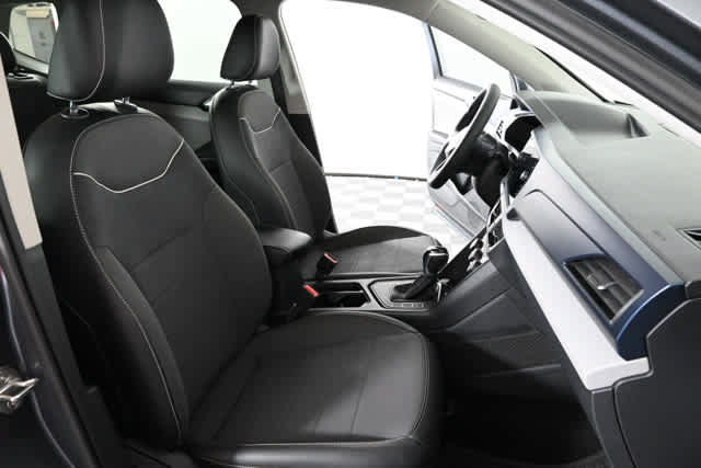 Certified 2023 Volkswagen Taos SE FWD image 10