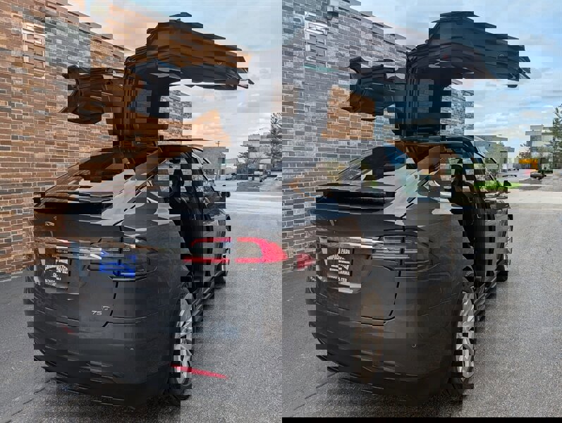 Used 2016 Tesla Model X 75D AWD/4WD image 2