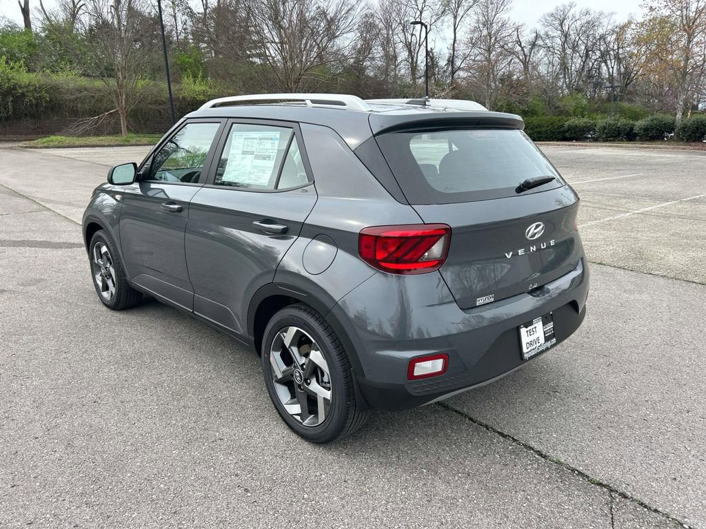 New 2026 Hyundai Venue SEL FWD image 5