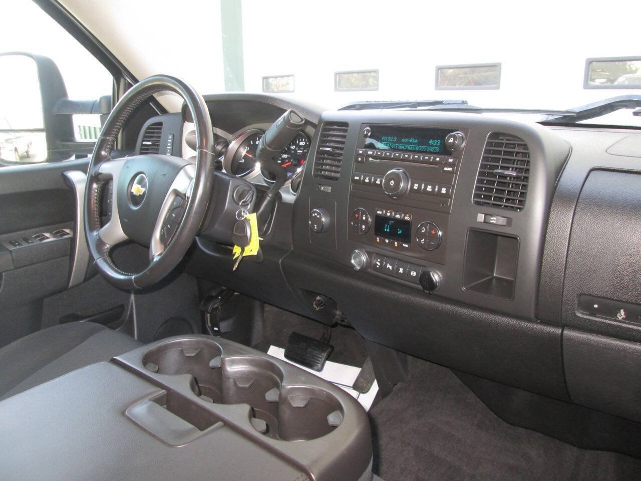 Used 2011 Chevrolet Silverado 2500 LT w/ Interior Plus Package AWD/4WD image 21