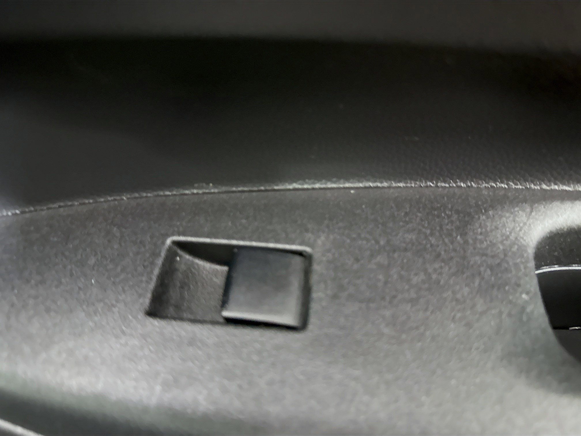 Used 2022 Toyota Corolla LE image 30