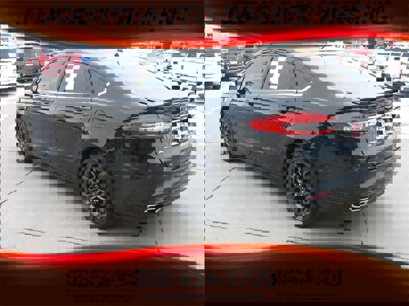 Used 2018 Ford Fusion SE w/ Equipment Group 201A image 29