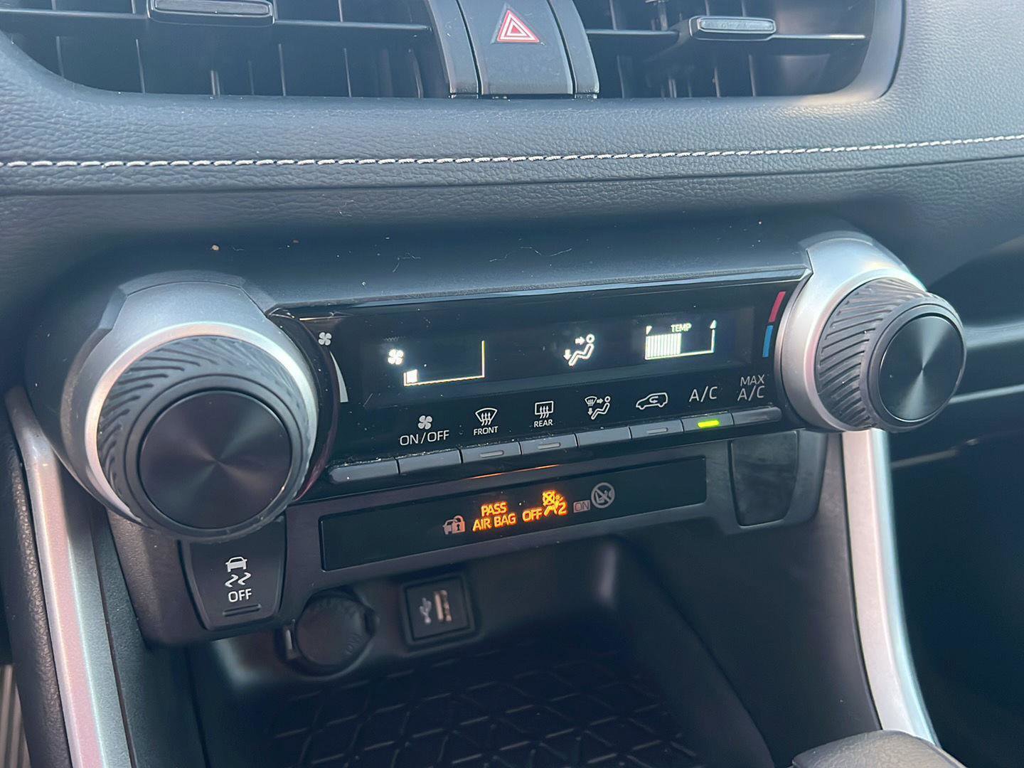 Certified 2023 Toyota RAV4 LE image 28