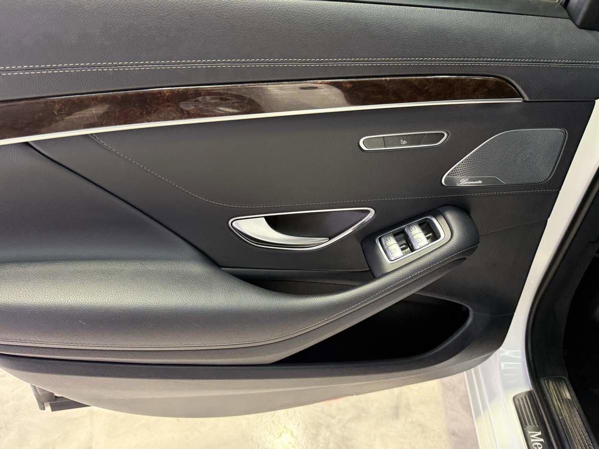 Used 2019 Mercedes-Benz S 450 4MATIC Sedan w/ Premium Package image 47