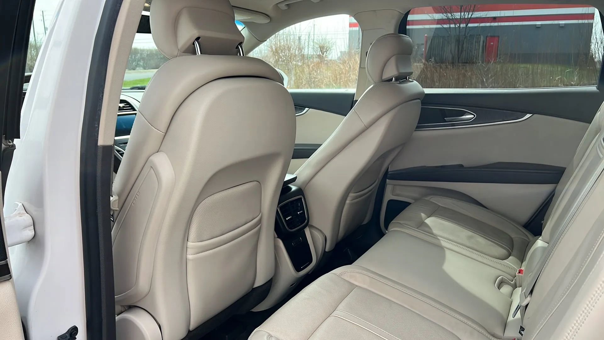 Used 2016 Lincoln MKX Reserve w/ Technology Package image 13