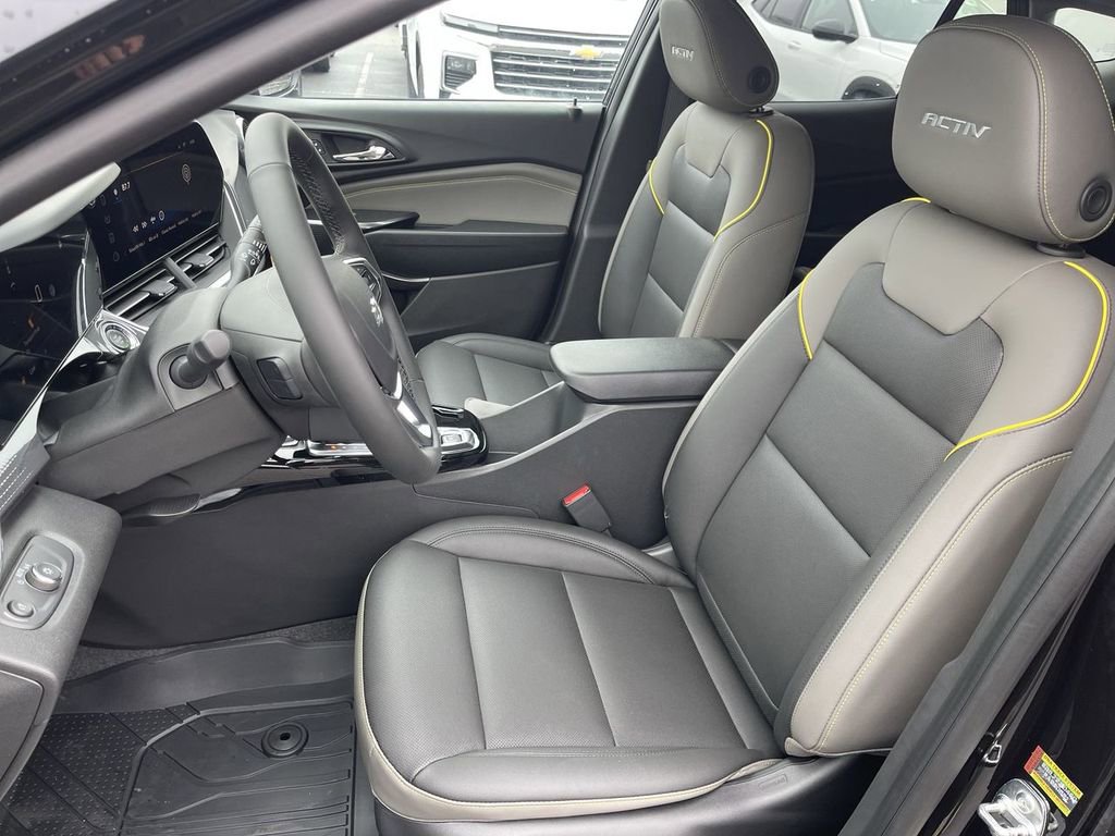 New 2026 Chevrolet Trax ACTIV w/ Sunroof Package FWD image 11