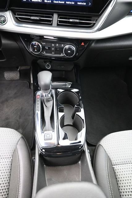 Used 2025 Chevrolet Trax LT w/ LT Convenience Package FWD image 15