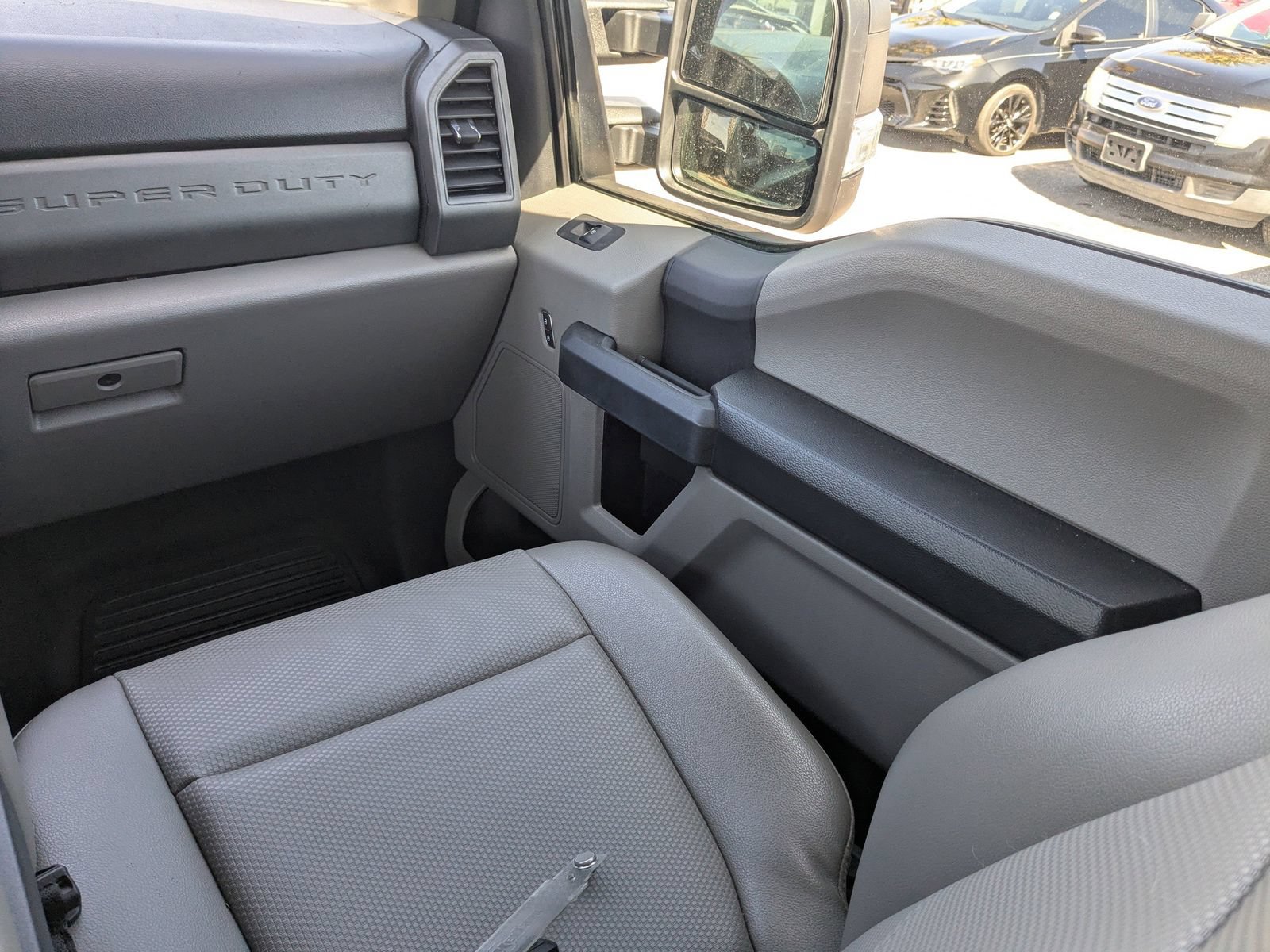 Used 2022 Ford F350 XL w/ Power Equipment Group AWD/4WD image 17