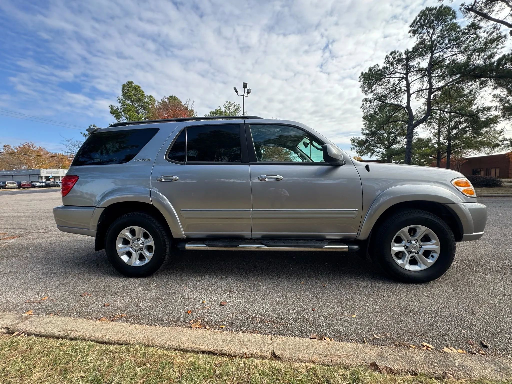 Used 2004 Toyota Sequoia Limited image 8