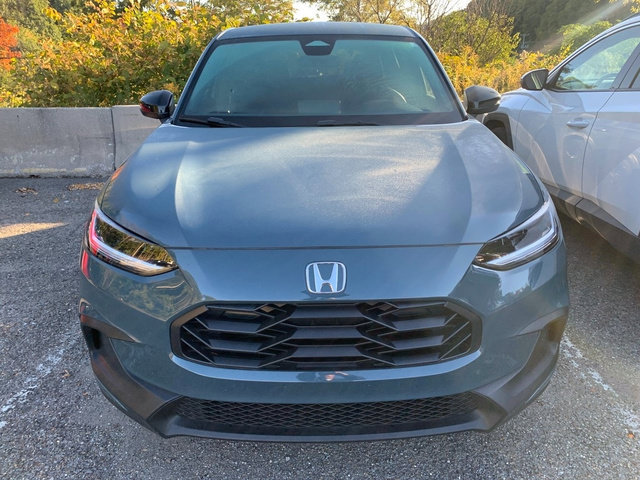 Used 2024 Honda HR-V Sport image 3