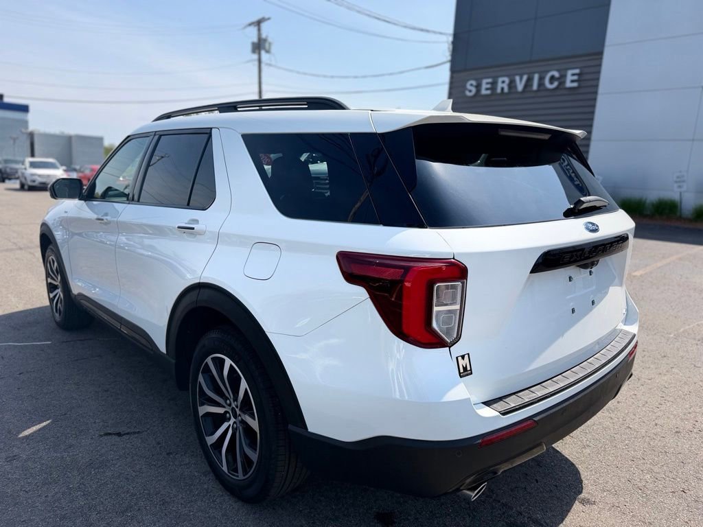 Used 2022 Ford Explorer ST-Line AWD/4WD image 5